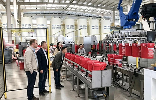 Synergie industrielle &agrave; travers les continents&nbsp;: une d&eacute;l&eacute;gation canadienne de premier plan effectue un audit technique et un examen de l'approvisionnement strat&eacute;gique au centre de fabrication intelligente de Wanxiang Lubricant